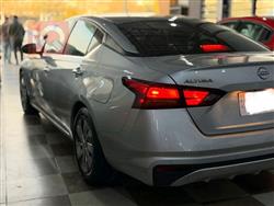 نيسان ألتيما